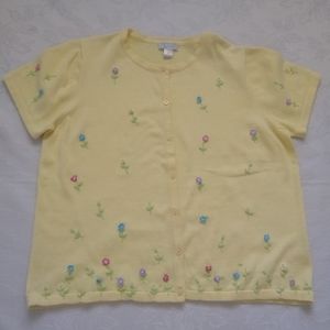 Vintage Knit sweater Cardigan yellow embroidered 3D flowers cottage Camp